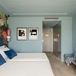 Hotel Antik 4*