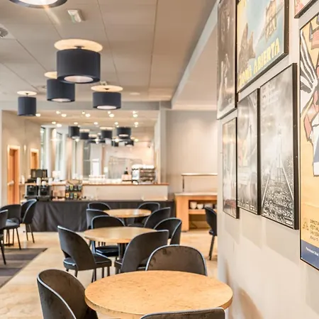 Готель Antik Сан-Себастьян