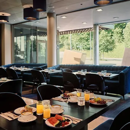 Antik サン・セバスティアン